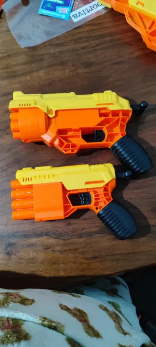 4 Pistolas Nerf Elite Naranja y Gris