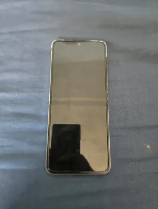 Samsung Galaxy Flip 5 Beige 256 GB