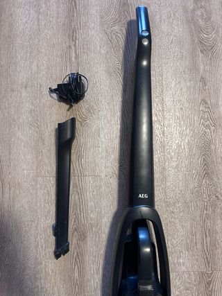 Aspiradora escoba AEG