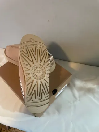 Ugg Tazz II Talla 40 Beige