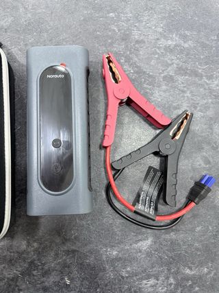 Arrancador Norauto 800A con funda