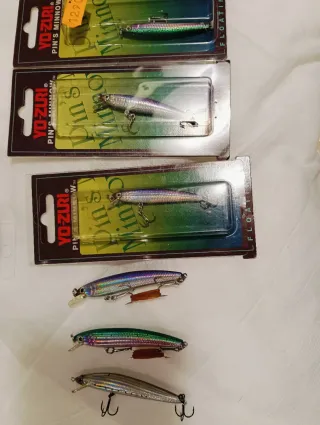 Lotes de señuelos de pesca Yo-Zuri y Daiwa