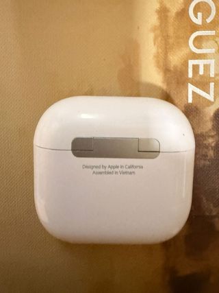 AirPods 4 con cancelación de ruido