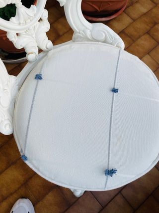 Sillas de forja blanca estilo vintage