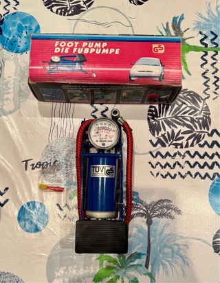 Inflador de pie para coche