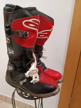 Botas Motocross Alpinestars Rojas y Negras