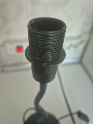 Lámpara de mesa tela y metal