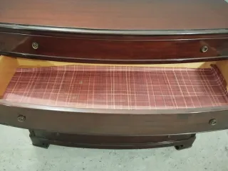 Cómoda de madera con 5 cajones