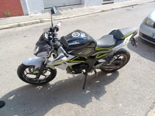 Kawasaki 125-Z Naked Negra/Verde