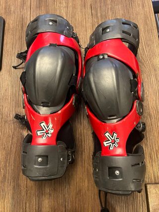 Rodilleras Asterisk M