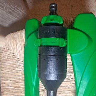 Aspersor oscilante Amazon Basics