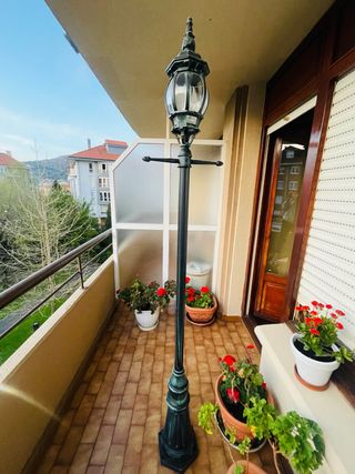 Farola de jardín pie metal y cristal