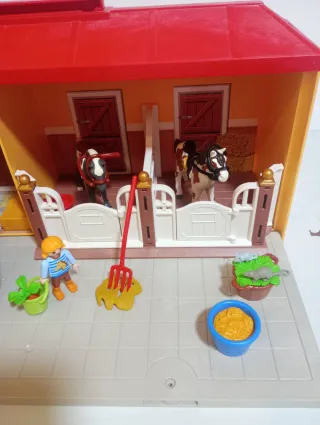 Playmobil Granja con Caballos y Figuras