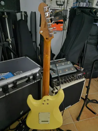 Guitarra Jet JS400 Color Crema