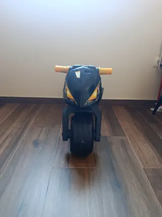 Moto de juguete grande