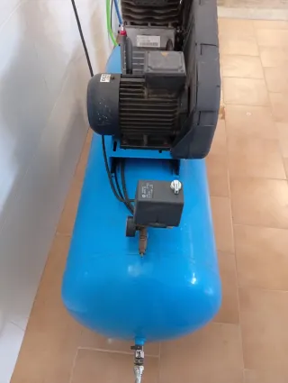 Compresor ABAC Trifásico 270L