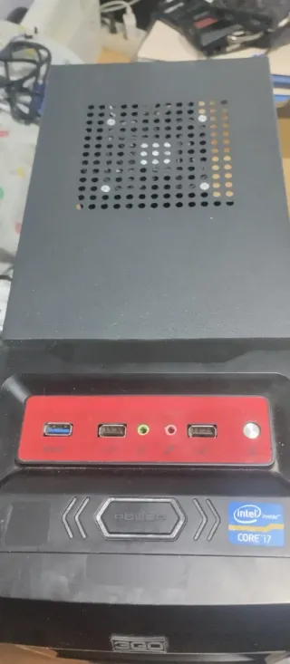 Torre PC Negra + Regrabadora DVD.Lector de tarjeta