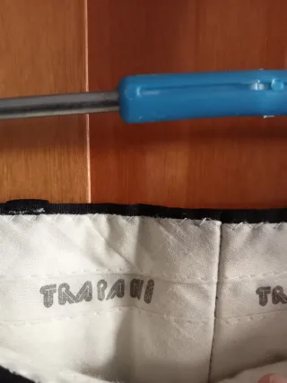 Pantalón negro con pinzas Talla 48