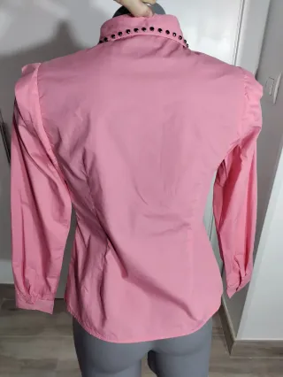 Camisa Minueto rosa cuello joya