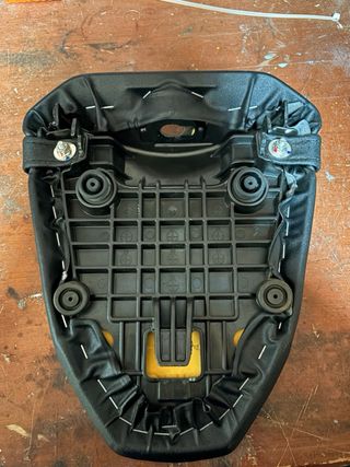 Asiento original del Pasajero MT09 2024
