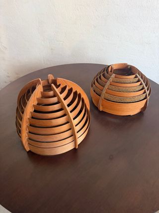 Lámpara de ratán y madera