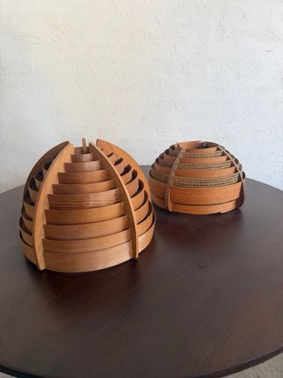 Lámpara de ratán y madera