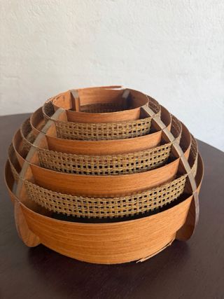 Lámpara de ratán y madera
