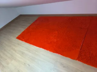 Alfombra naranja suave