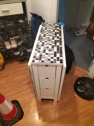 Mesa de salón o escritorio con cajones