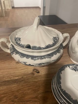 Seis platos hondos seis platos llanos seis platos