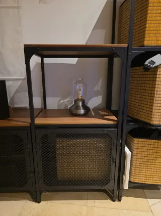 Estantería Metálica y Madera