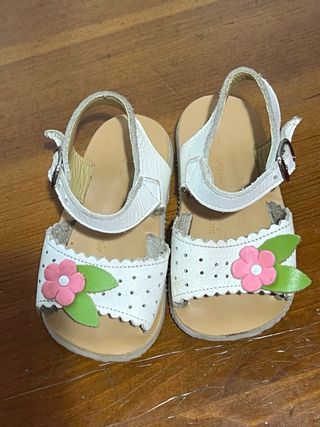 MONÍSIMAS SANDALIAS DE PIEL "NUEVAS "