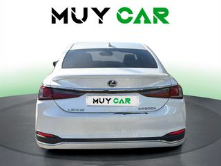 Lexus ES 300h ECO 160 kW (218 CV)