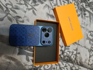 Cover iPhone 17 Pro Louis Vuitton Blu