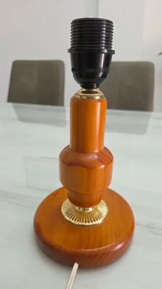 2 lamparitas de mesa madera y tela