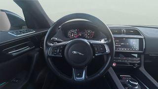 Jaguar F-PACE 2.0L i4D R-Sport AWD 132 kW (180 CV)