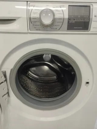 LAVADORA MARCA BALAY de 8 kilos