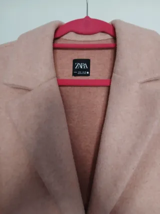 Abrigo Zara rosa