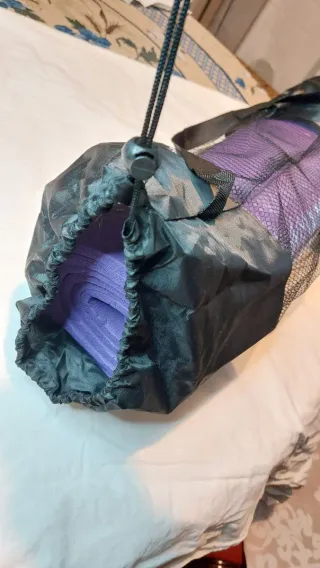 Tappetino yoga viola nuovo con borsa