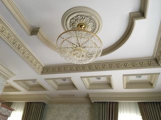 Decoración, restauración pintura molduras interior