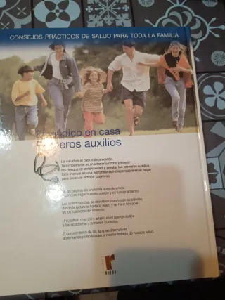 Libro Él médico en casa, primeros auxilios.