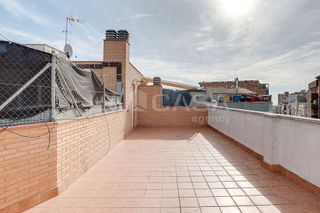 Piso en venta en Fondo en Santa Coloma de Gramanet