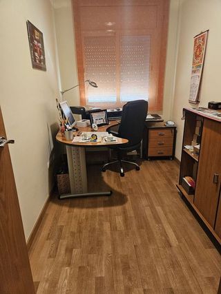 Piso en venta en Fondo en Santa Coloma de Gramanet