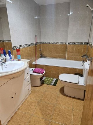 Piso en venta en Fondo en Santa Coloma de Gramanet