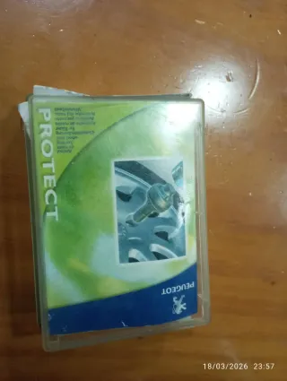 Tornillos de seguridad para coche