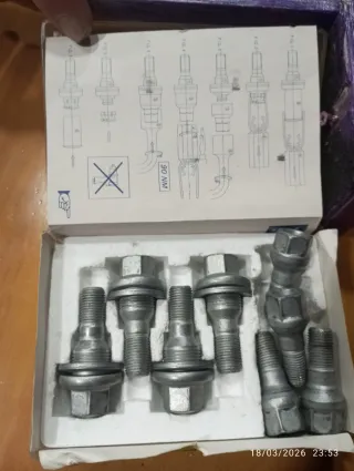 Tornillos de seguridad para coche