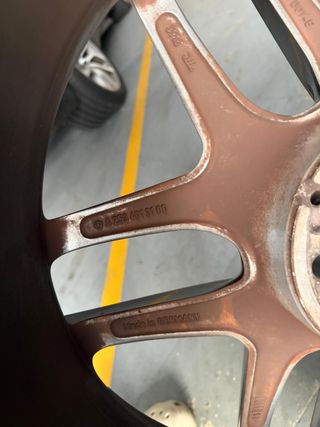 Llantas AMG 19 Originales + Neumáticos