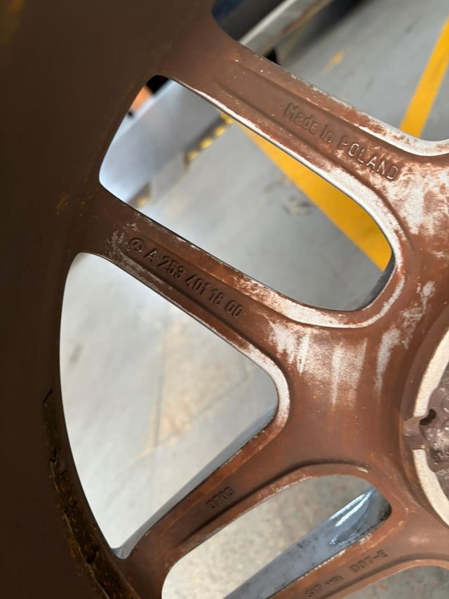 Llantas AMG 19 Originales + Neumáticos