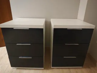 Cama doble con 2 mesitas de noche y colchon