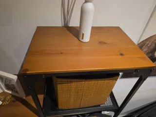 Estantería Metálica con Cestas Mimbre